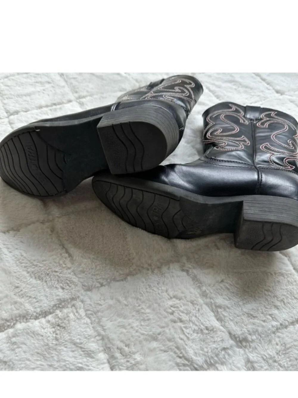 Canyon Trails | Kids Cowboy Pointed Toe Classic Western Rodeo Boots | Size 2M